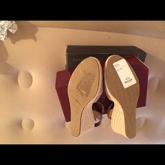 Multicolored straw wedge shoes with brown straps. - Picture 3 of 5